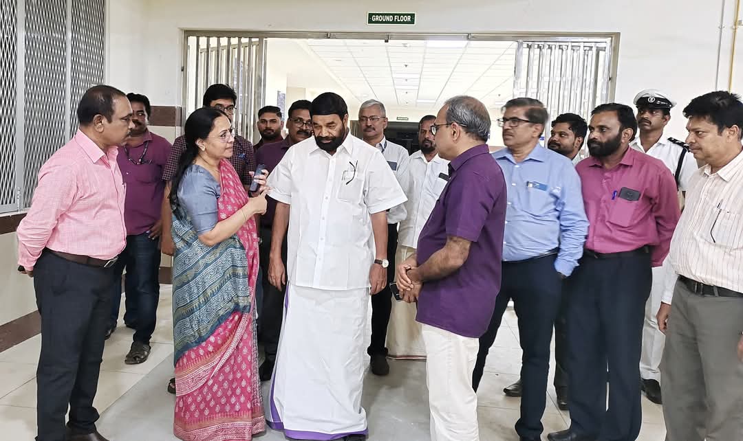 കോട്ടയം മെഡിക്കൽ കോളജിലെ നിർമാണ പ്രവർത്തനങ്ങൾ വിലയിരുത്തി മന്ത്രിമാരായ വീണാ ജോർജും വി.എൻ. വാസവനും
